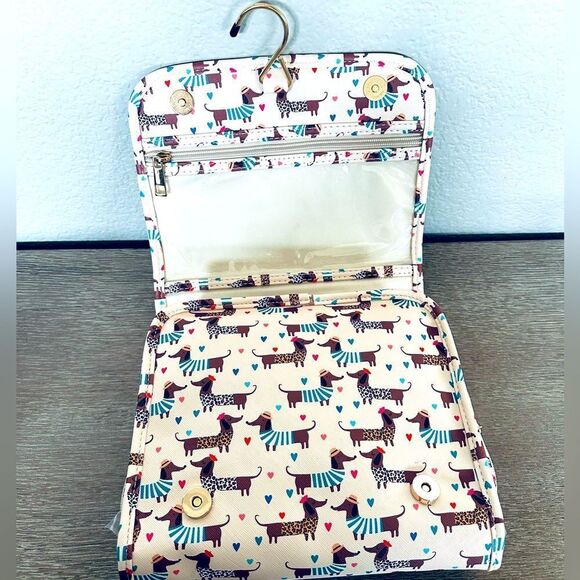Dachshund Dog Hanging Toiletry Bag Cosmetic Storage Travel Organizer - Picture 1 of 5